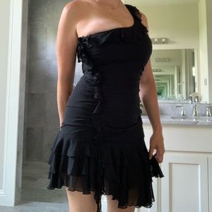 One sleeve ruffle dress